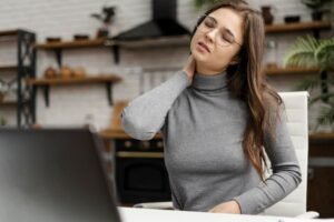 back pain on desk works