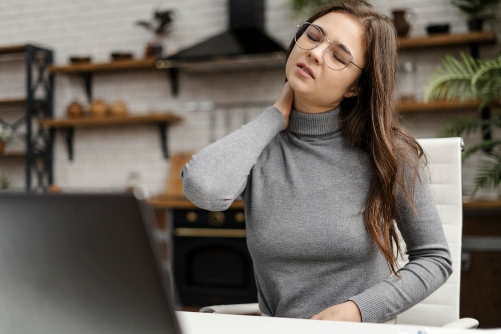 back pain on desk works